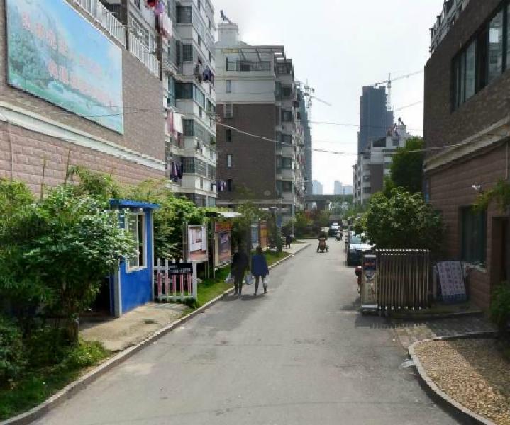 金桂丽园+临近光彩七街916中学+满2年+精装修+送家电家具