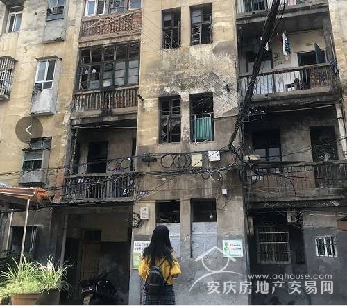 附近恒大的一个盘说是打8折，但打完精装修还要7200-7500元/平米，学区也不好，卖的好不好可想而知。