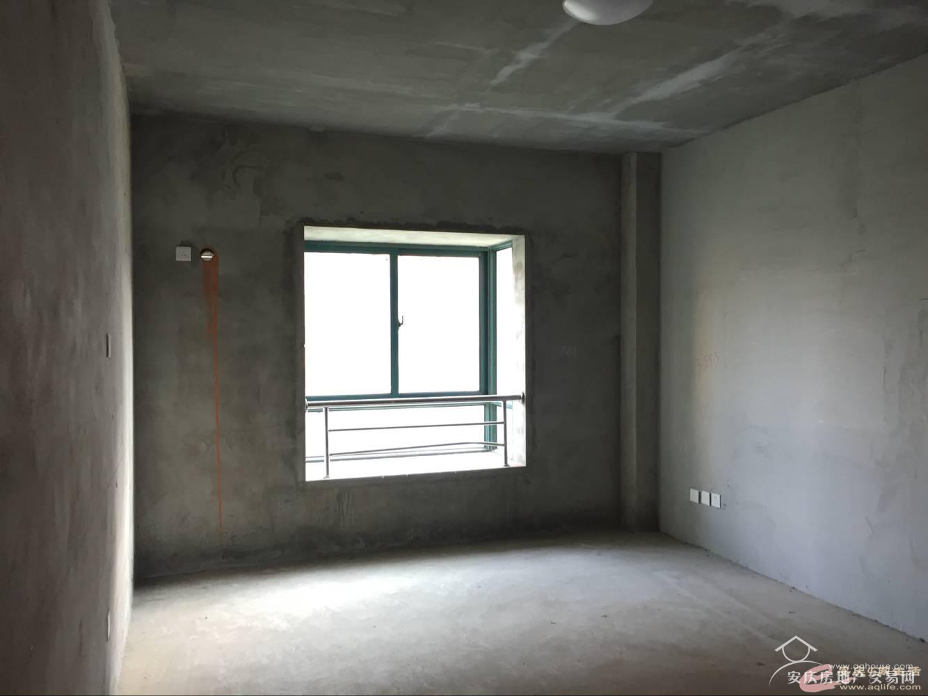 国瑞花苑毛坯房整体出租